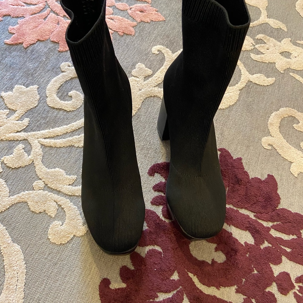 MIA booties - Picture 3 of 3